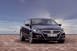 Golf, Scirocco y Passat CC se visten de “R-Line”